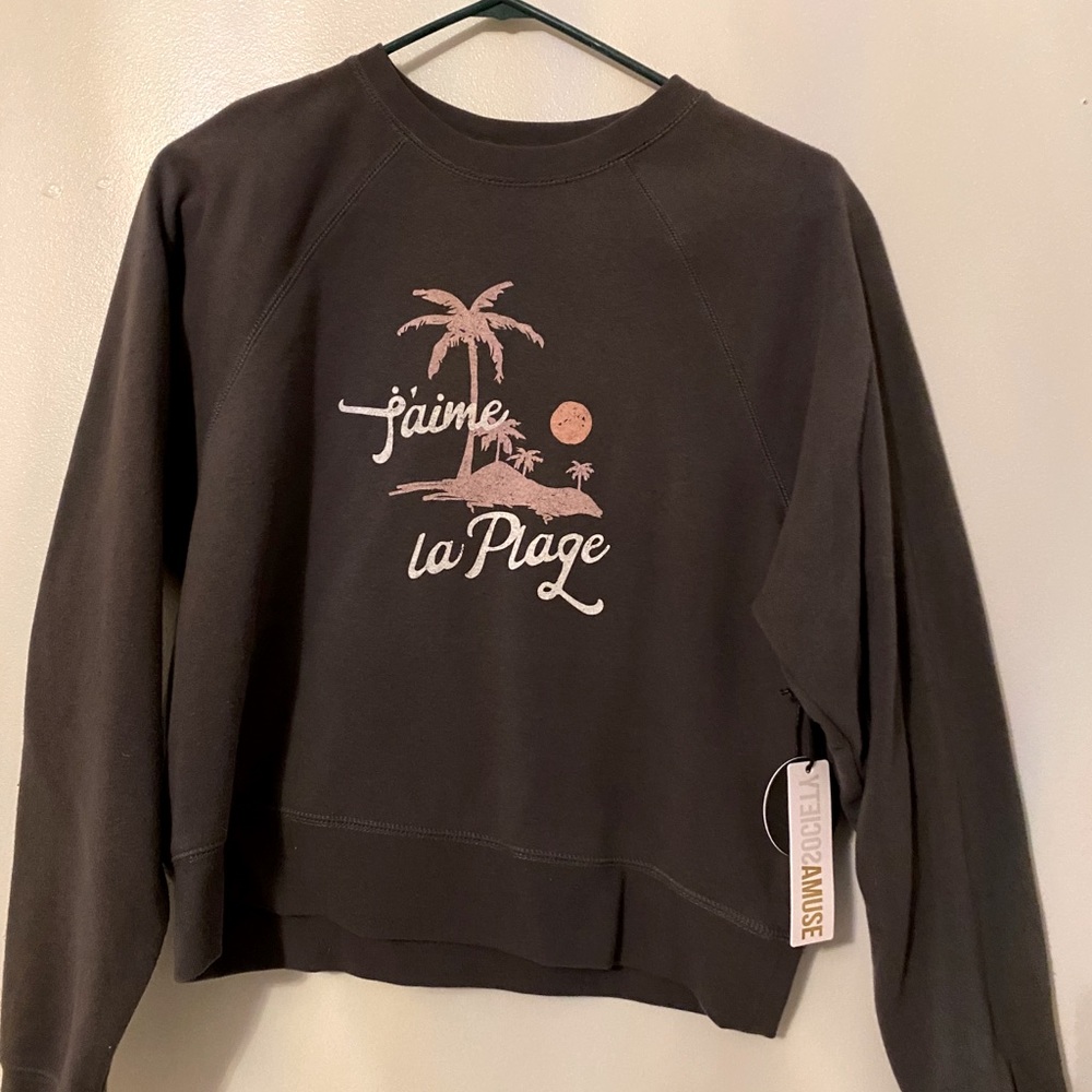 Brand new super cute crewneck!